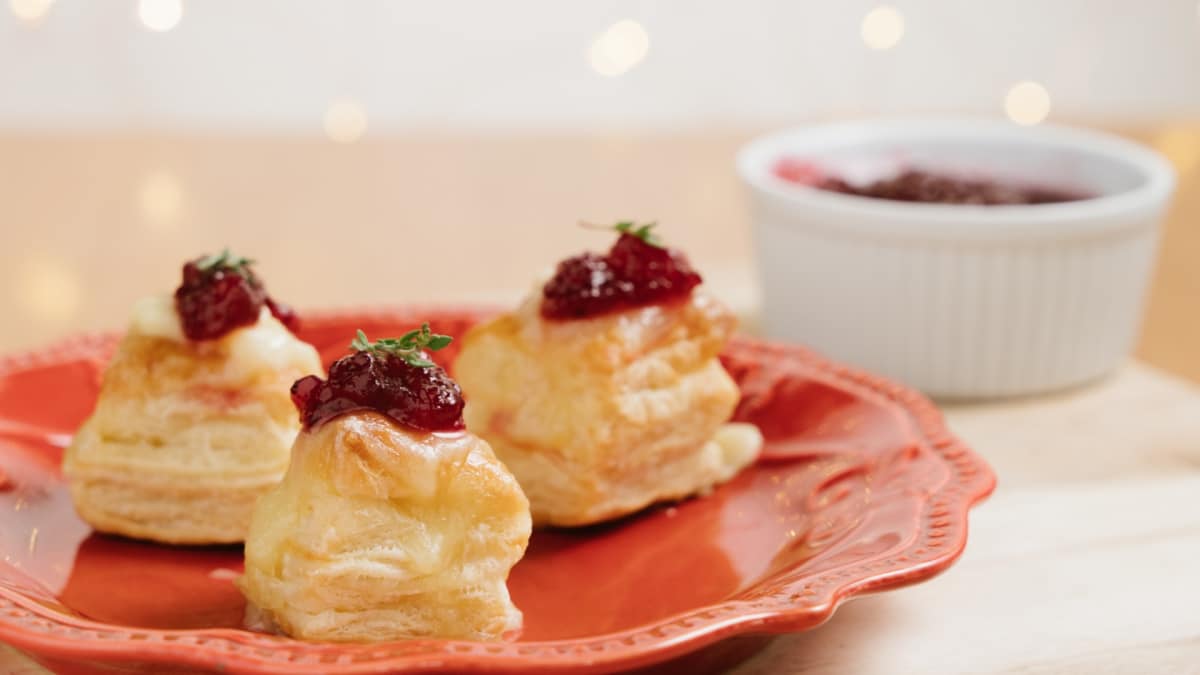 CRANBERRY & BRIE BITES